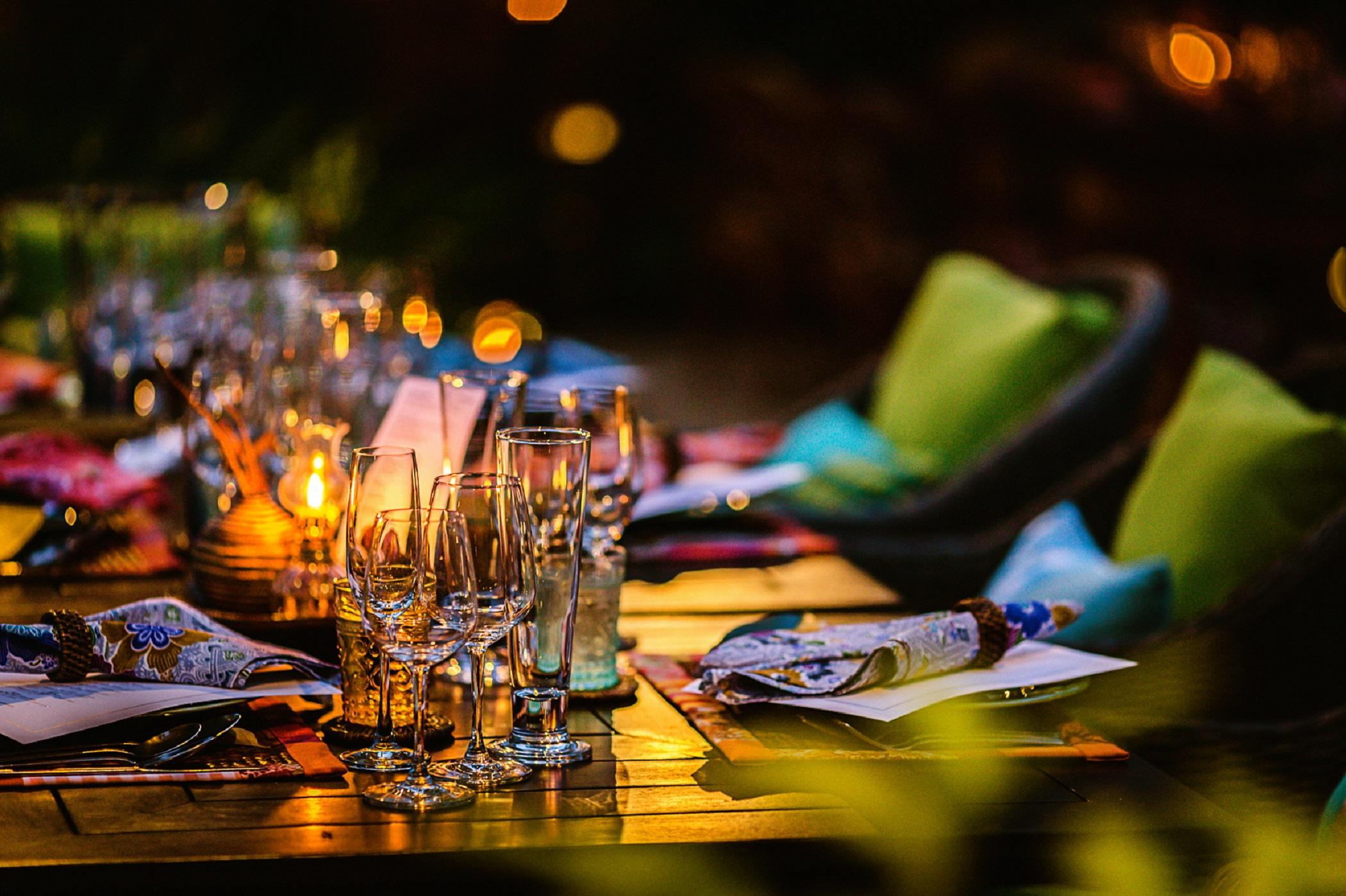 Garrya Tongsai Bay Samui Hotel Choeng Mon Eksteriør billede A table at a party